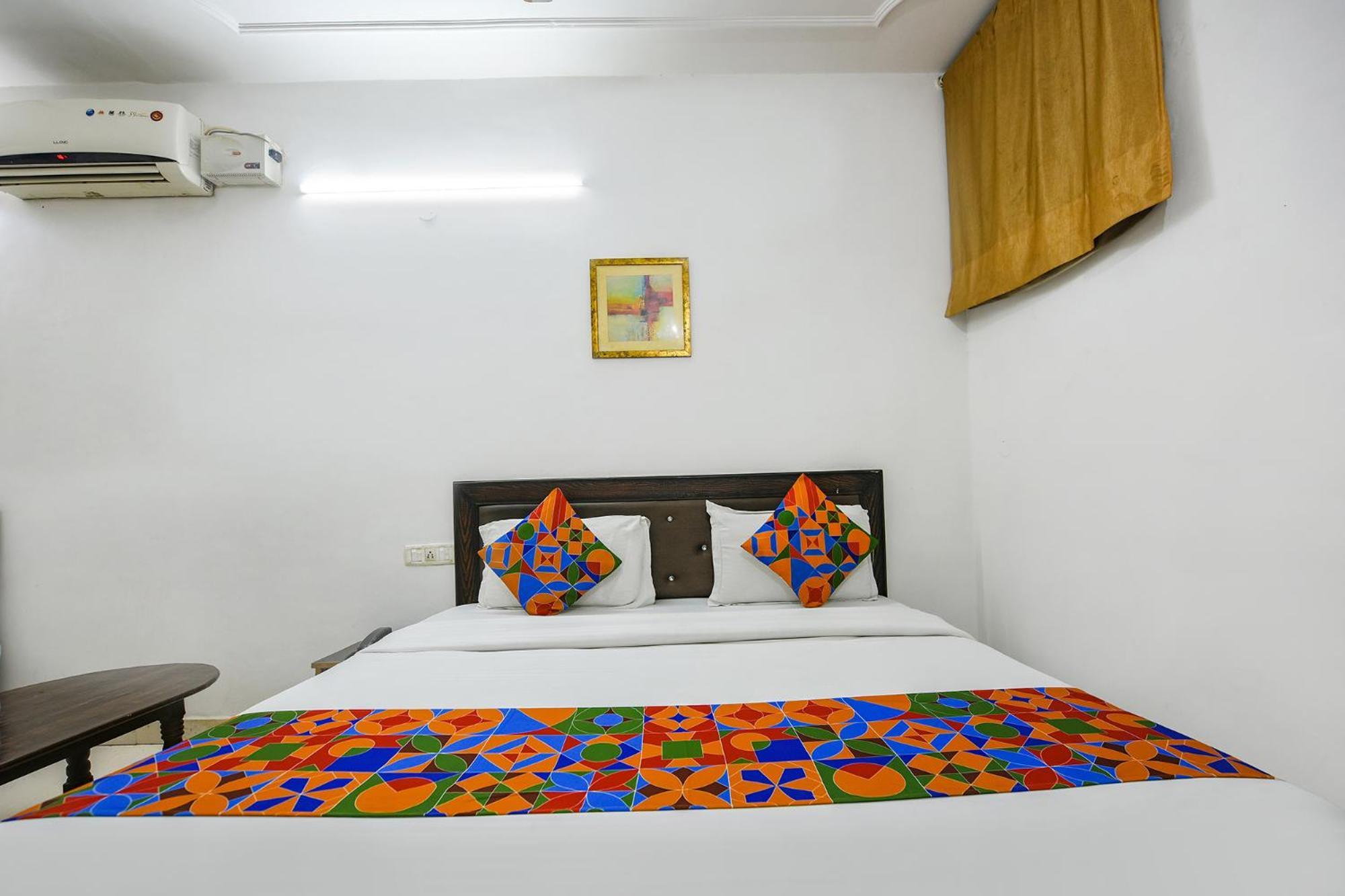 Hotel Fabexpress Diamond Sec 45 Chandīgarh Zewnętrze zdjęcie
