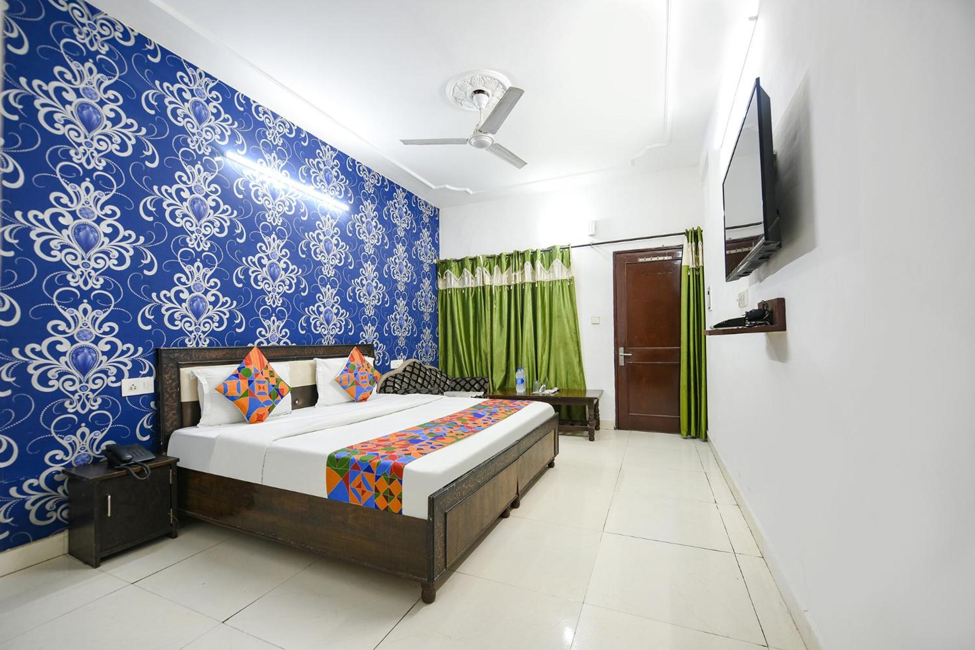Hotel Fabexpress Diamond Sec 45 Chandīgarh Zewnętrze zdjęcie