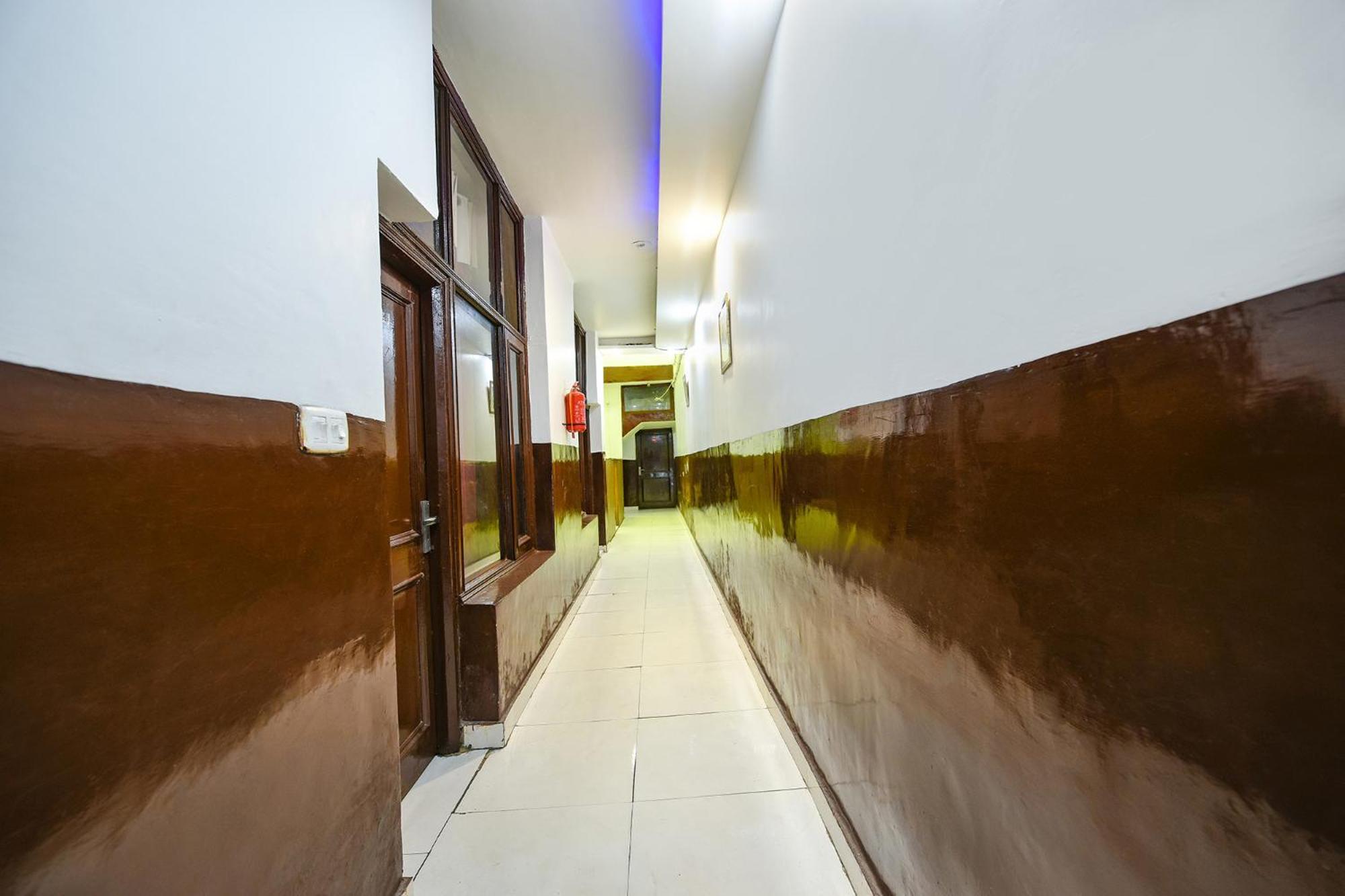 Hotel Fabexpress Diamond Sec 45 Chandīgarh Zewnętrze zdjęcie