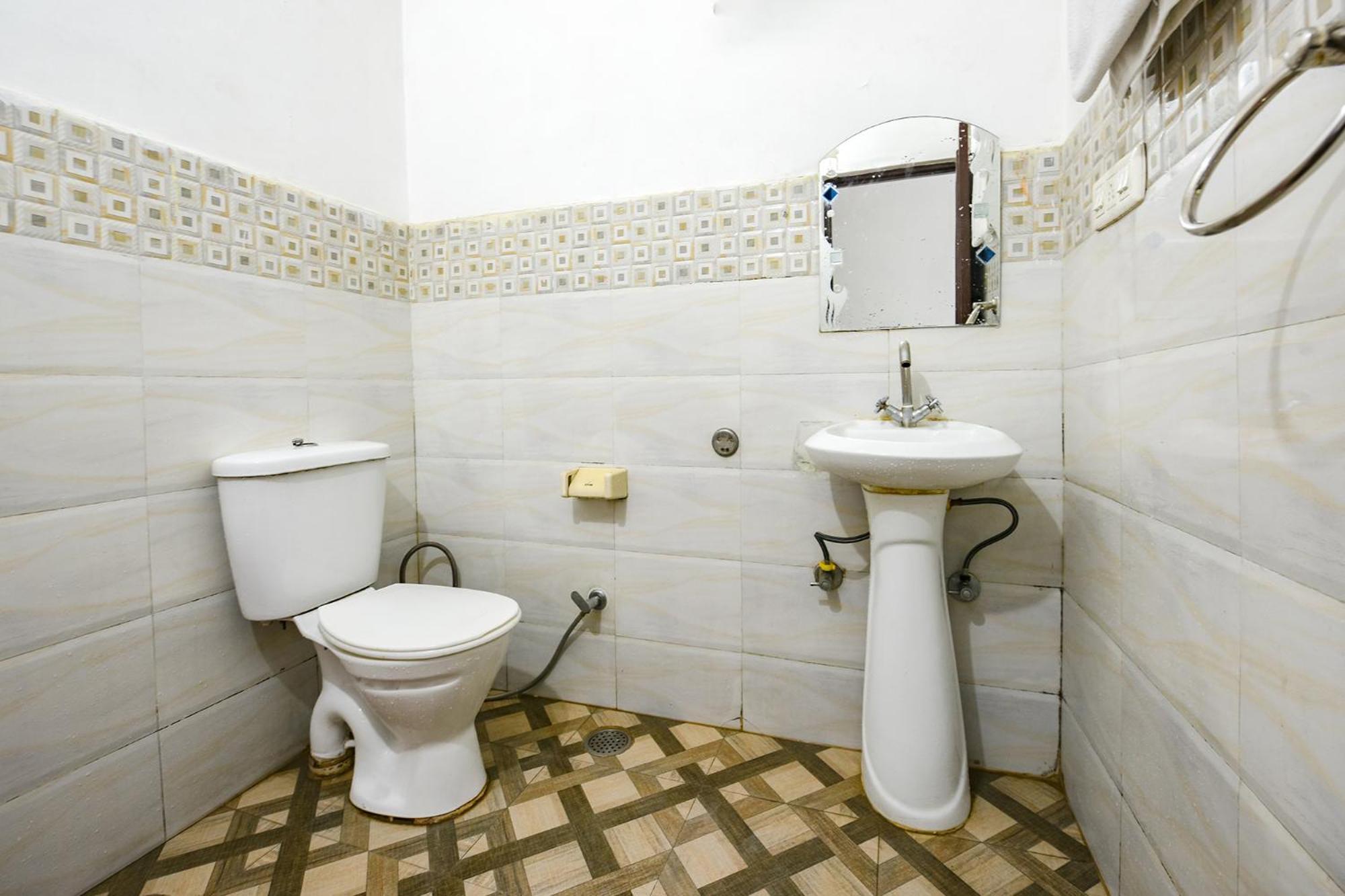 Hotel Fabexpress Diamond Sec 45 Chandīgarh Zewnętrze zdjęcie