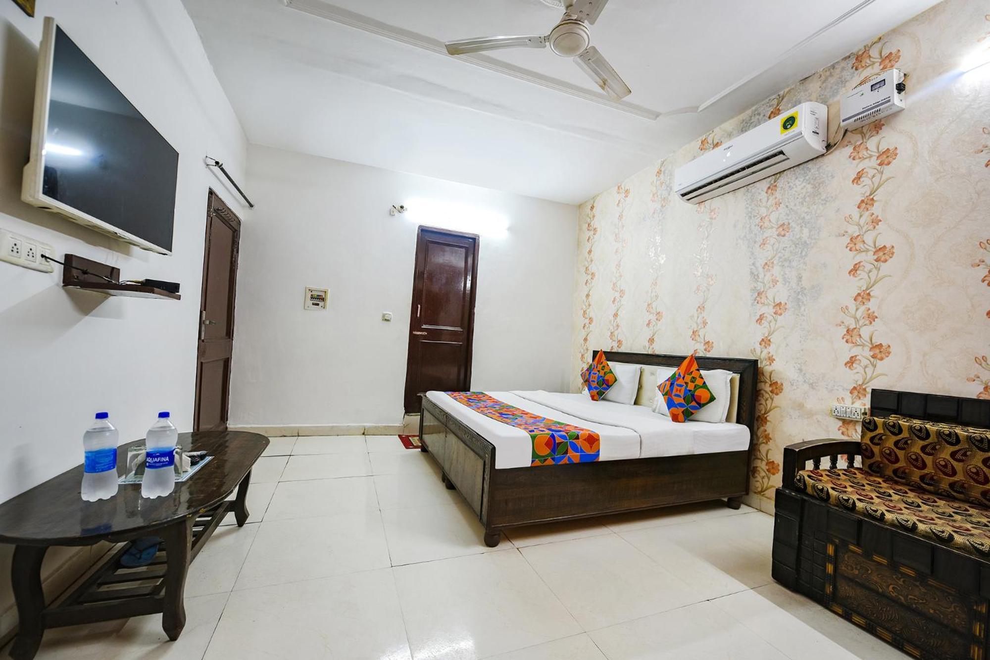 Hotel Fabexpress Diamond Sec 45 Chandīgarh Zewnętrze zdjęcie