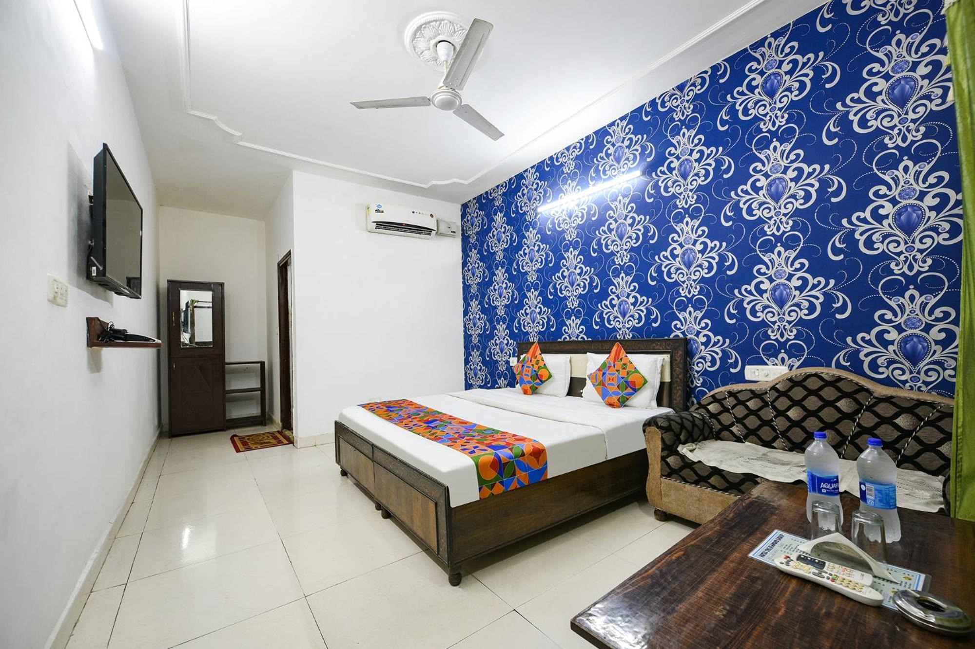 Hotel Fabexpress Diamond Sec 45 Chandīgarh Zewnętrze zdjęcie