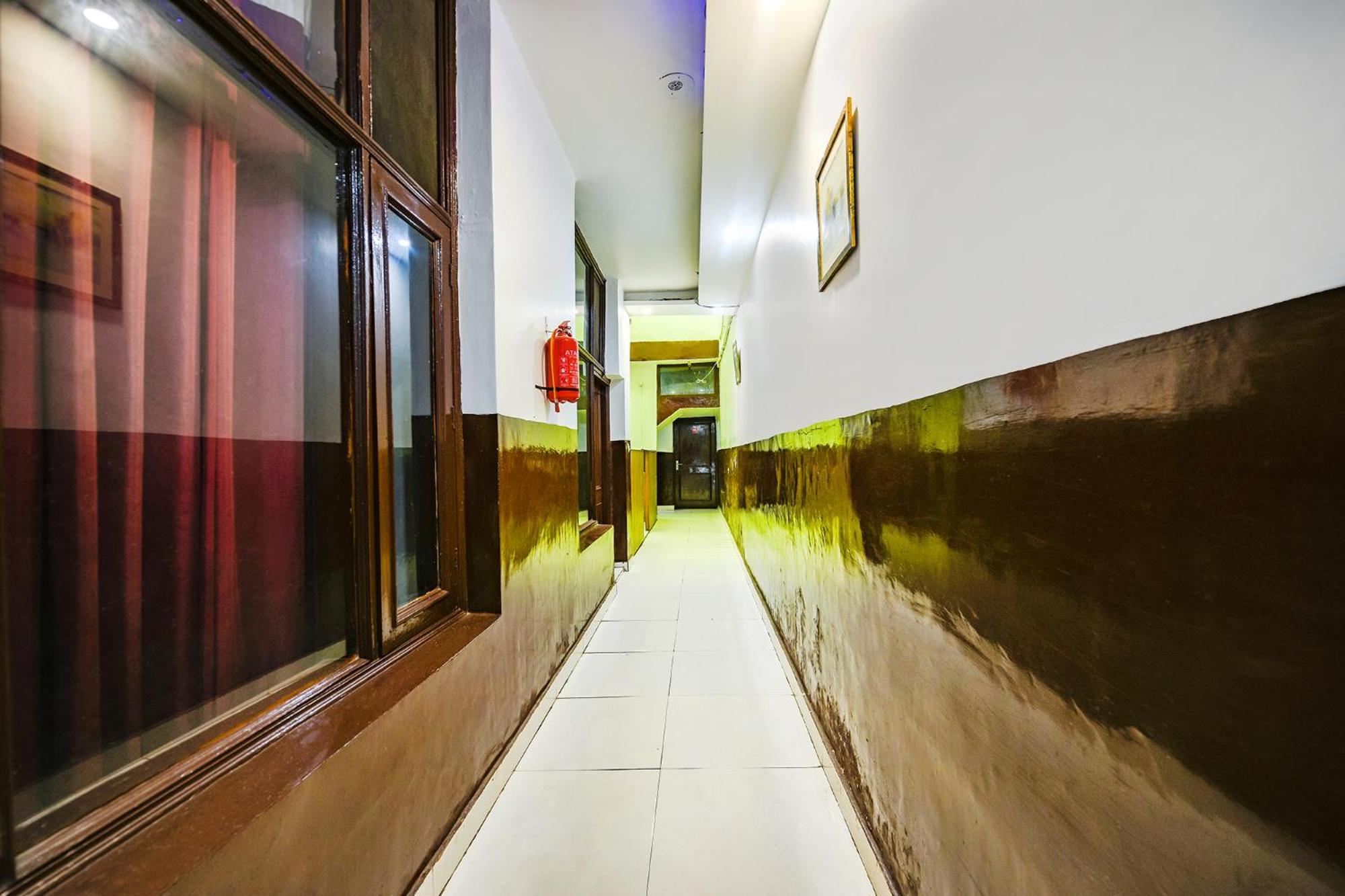 Hotel Fabexpress Diamond Sec 45 Chandīgarh Zewnętrze zdjęcie